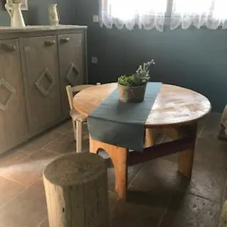 Loura Mani's 1 Apartment Flomochori